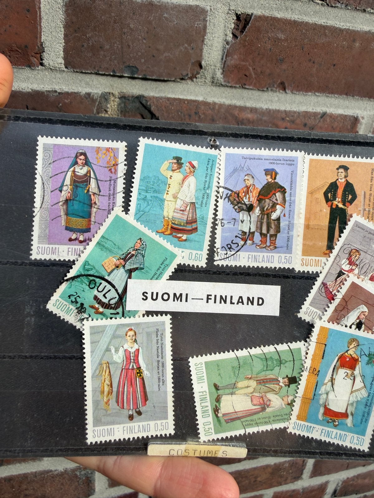 Verzameling Finse postzegels - Traditionele klederdracht, Ophalen of Verzenden, Overige landen, Gestempeld