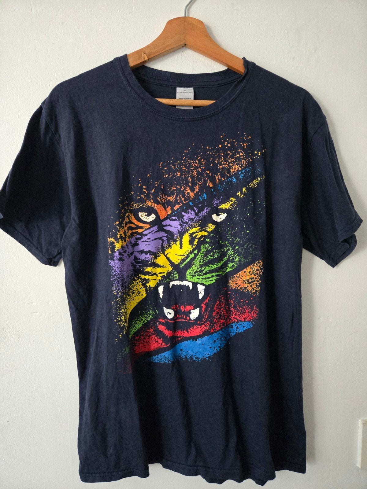 Gildan T-shirt met kleurrijke tijgerprint, maat M, Maat 48/50 (M), Zwart, Ophalen of Verzenden, Gedragen