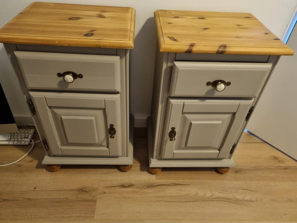 2 nachtkastjes, Ophalen, Zo goed als nieuw, Minder dan 45 cm