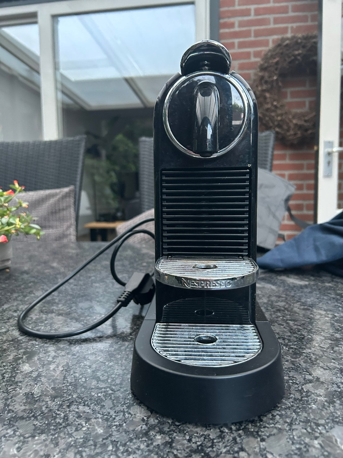 Nespresso CitiZ - Zwart, weinig gebruikt, Witgoed en Apparatuur, Koffiezetapparaten, Koffiemachine, Ophalen of Verzenden, Zo goed als nieuw