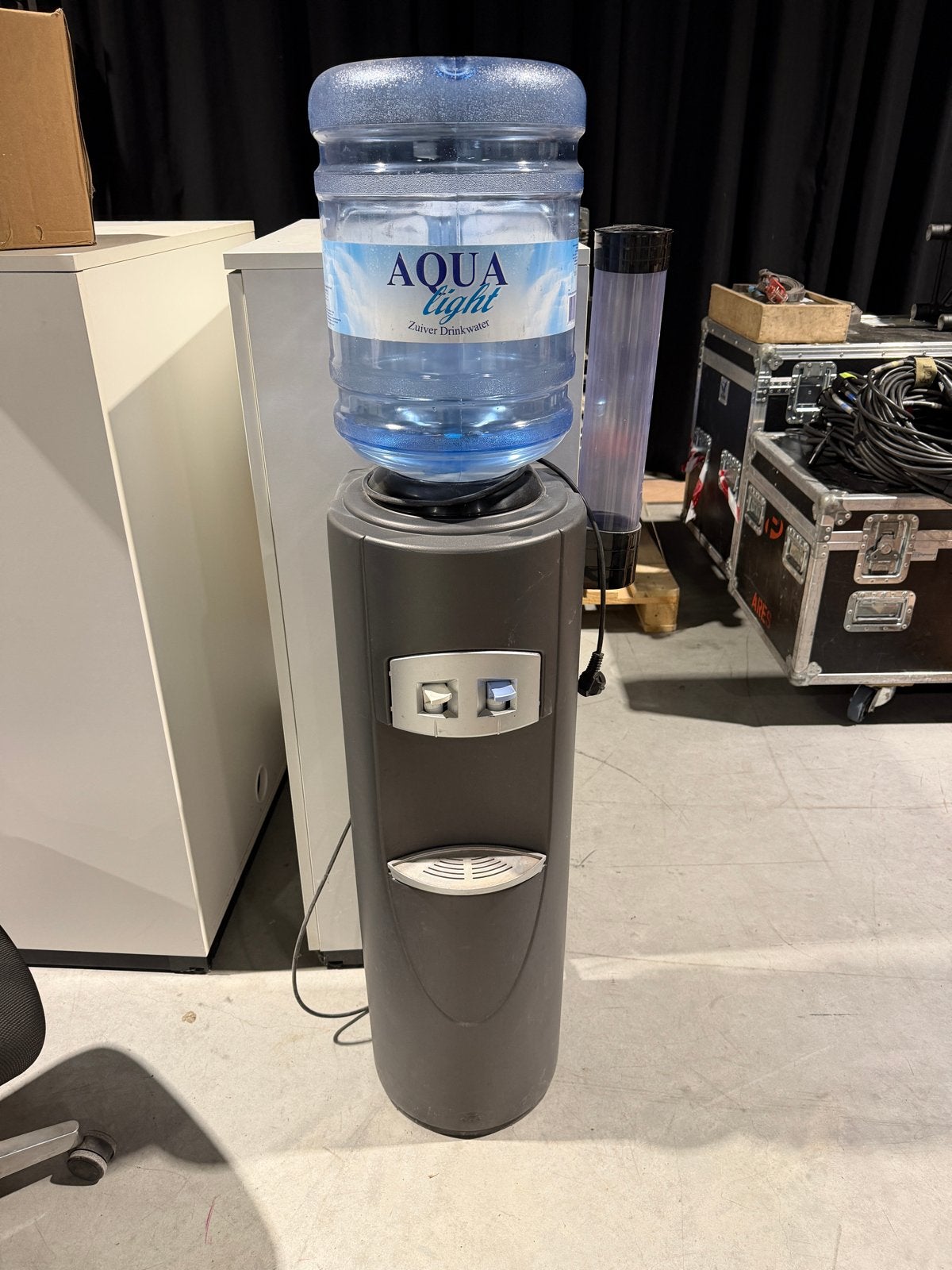 Waterkoeler met Aqua Light flessen, Ophalen, Gebruikt, Waterkoeler