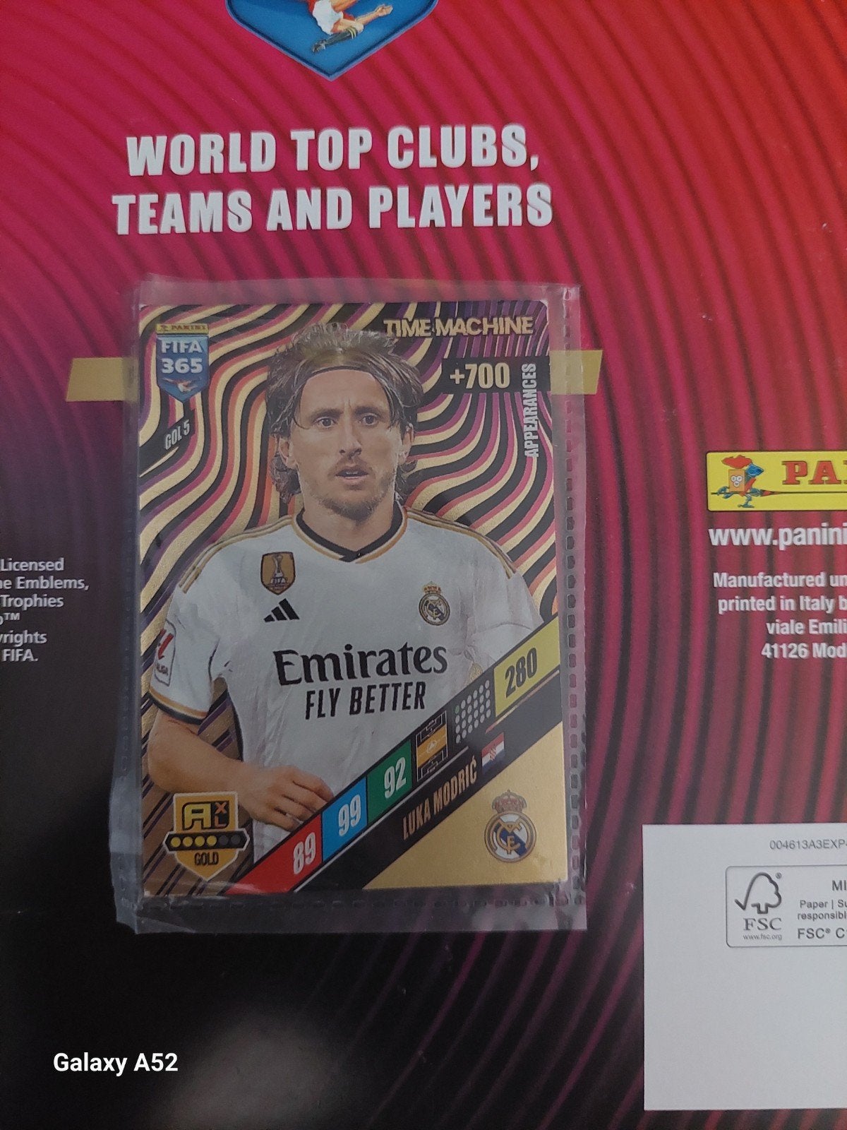 Panini FIFA 365 Luka Modric Time Machine Kaart, Ophalen