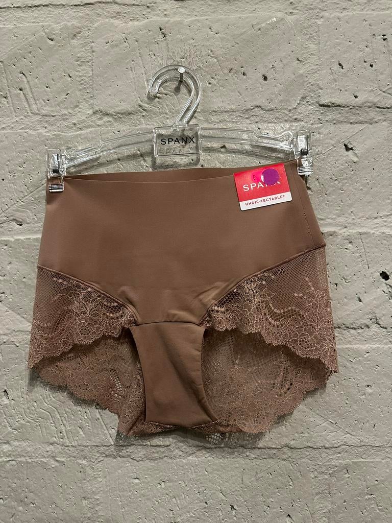 Spanx shaping slip 34 - 36 NIEUW!! Nu €12,50, Ophalen of Verzenden, Beige, Slip