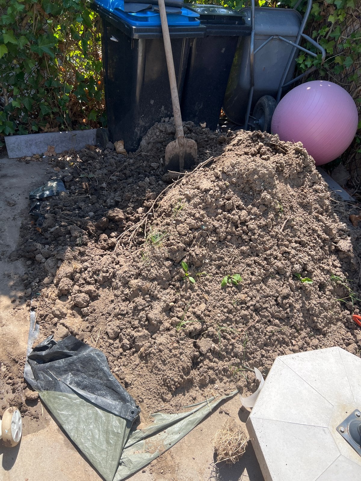 Gratis kleigrond, ongeveer 1.5 m3, zelf ophalen ontvang 50 €, Ophalen, Gebruikt, Overige typen