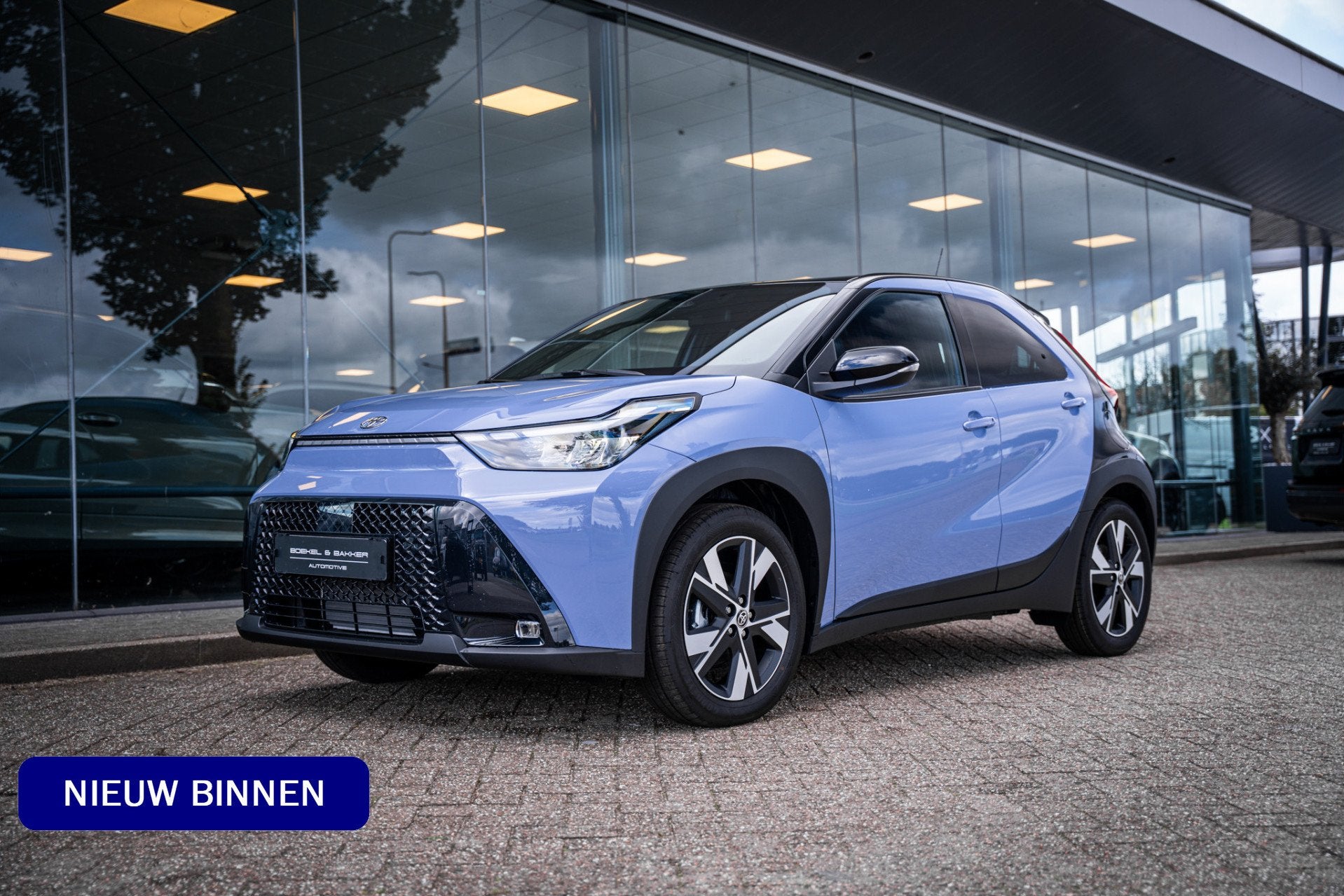 Toyota Aygo X Hybrid 115 pulse Automaat * Stoelverwarming *, Stof, Gebruikt, Zwart, Overige kleuren