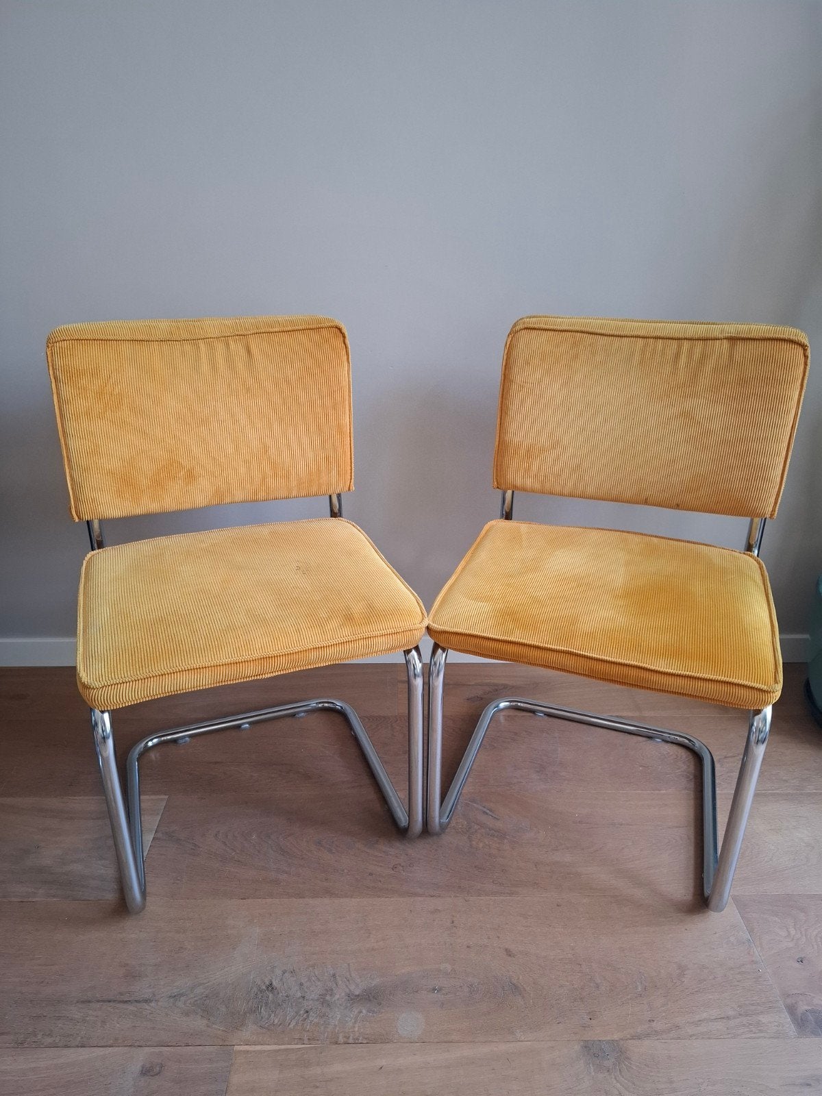 2 oker gele Zuiver Ridge rib stoelen, Huis en Inrichting, Stoelen, Ophalen, Gebruikt, Twee, Overige kleuren