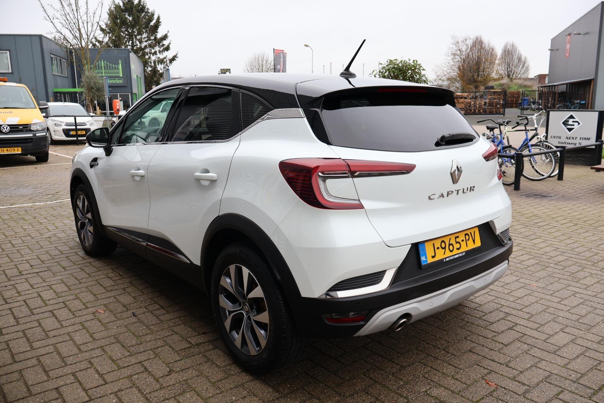 Renault Captur 1.0 TCe 100 Intens 1 Eigenaar | NAP | Volledi, Voorwielaandrijving, Gebruikt, Euro 6, Parkeersensor