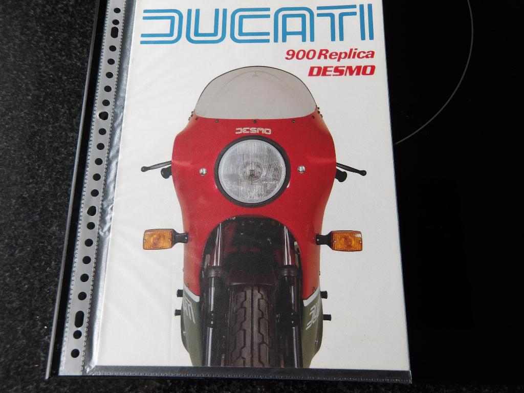 Folder Ducati 900 Replica DESMO, Motoren, Verzenden, Ducati