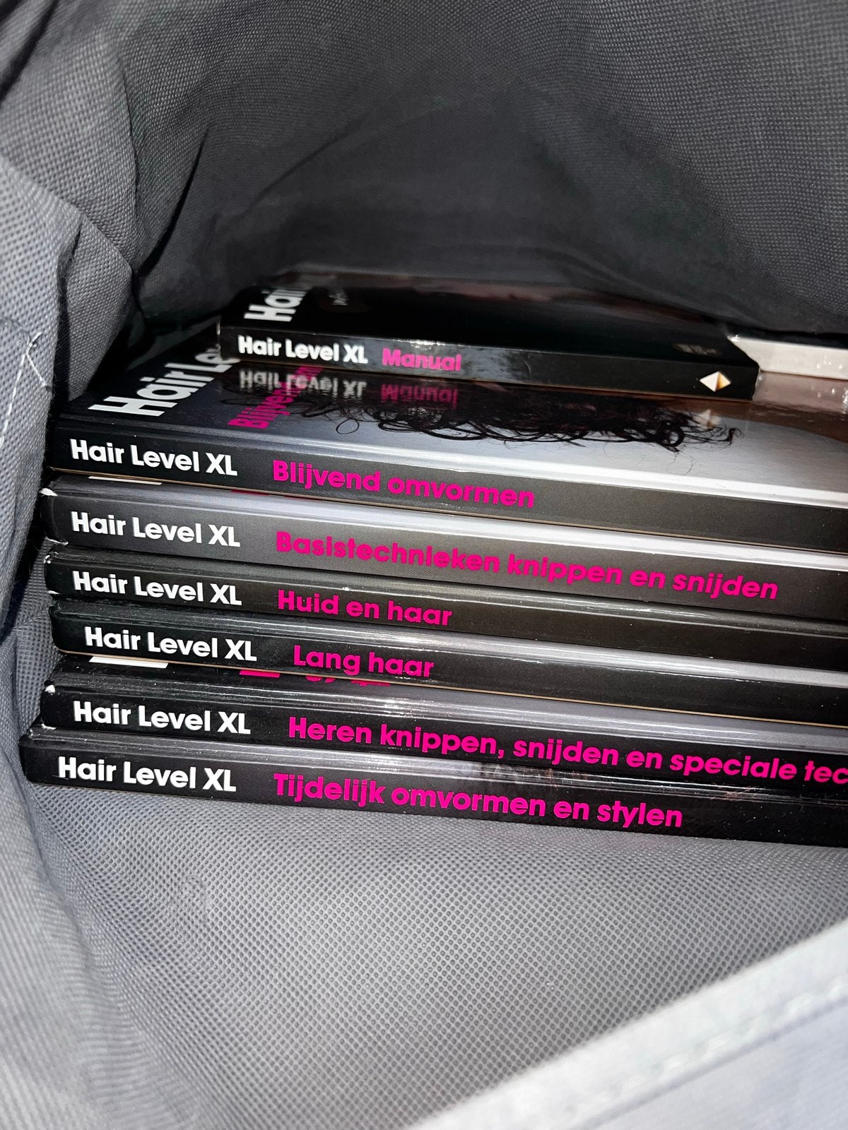Hair Level XL Handboeken Kappersopleiding (7 delen), Boeken, Ophalen of Verzenden, Zo goed als nieuw, MBO
