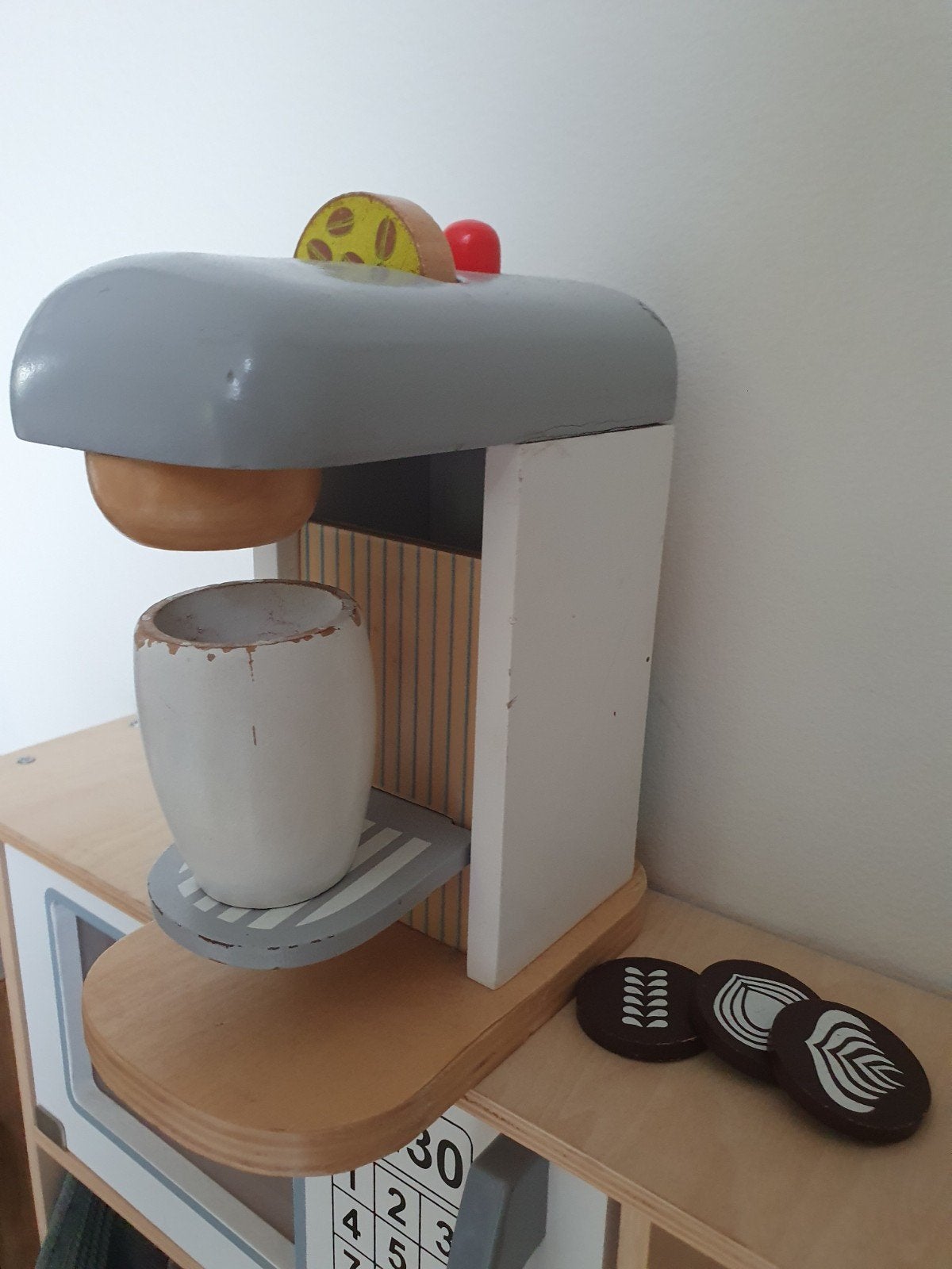Houten espressomachine van Playwood, Ophalen of Verzenden, Gebruikt, Meubelstuk of Keukentje