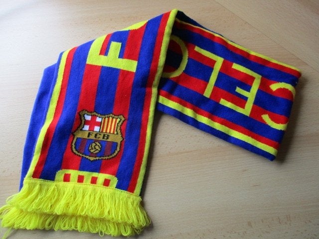 FC Barcelona sjaal Més Que Un Club 155cm, Ophalen of Verzenden, Zo goed als nieuw, Buitenlandse clubs, Vaantje of Sjaal