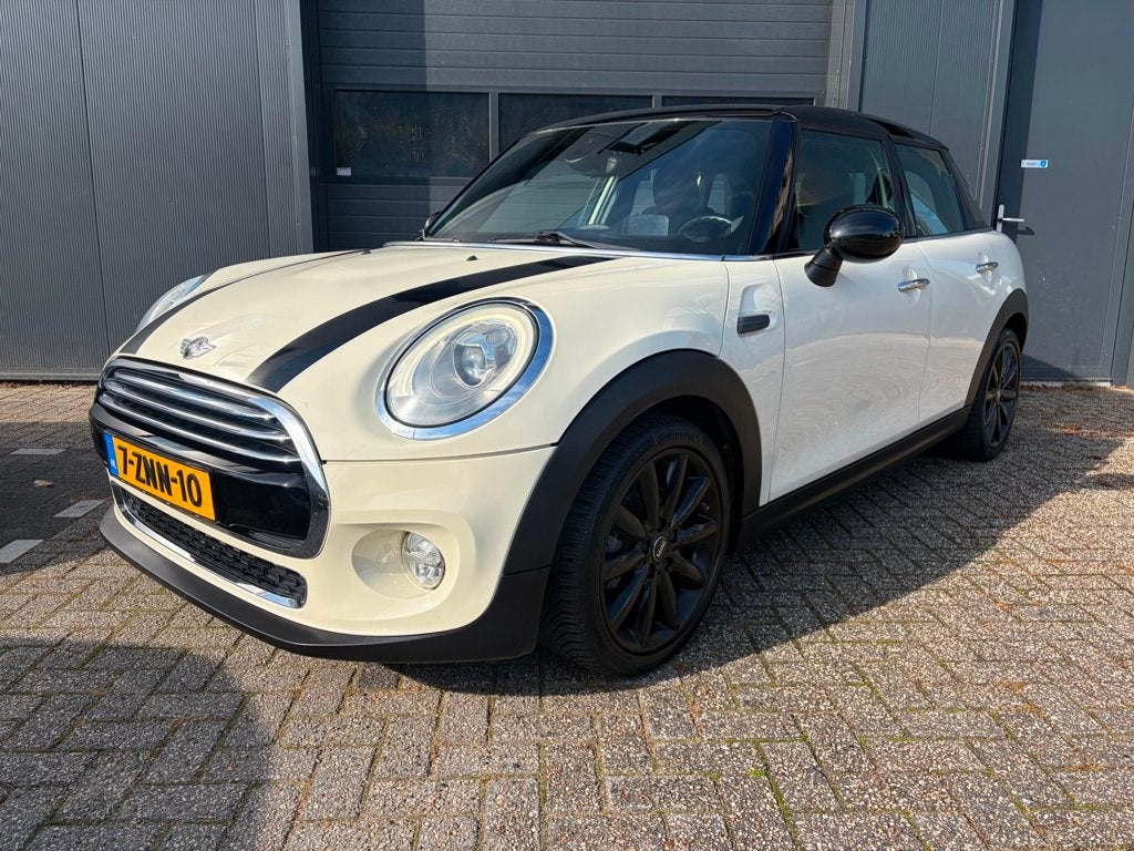 Mini 5-Deurs 1.5 Cooper Chili, Navi, HUD, Clima, ACC, PDC, H, Auto's, 136 pk, Gebruikt, Leder en Stof, Origineel Nederlands