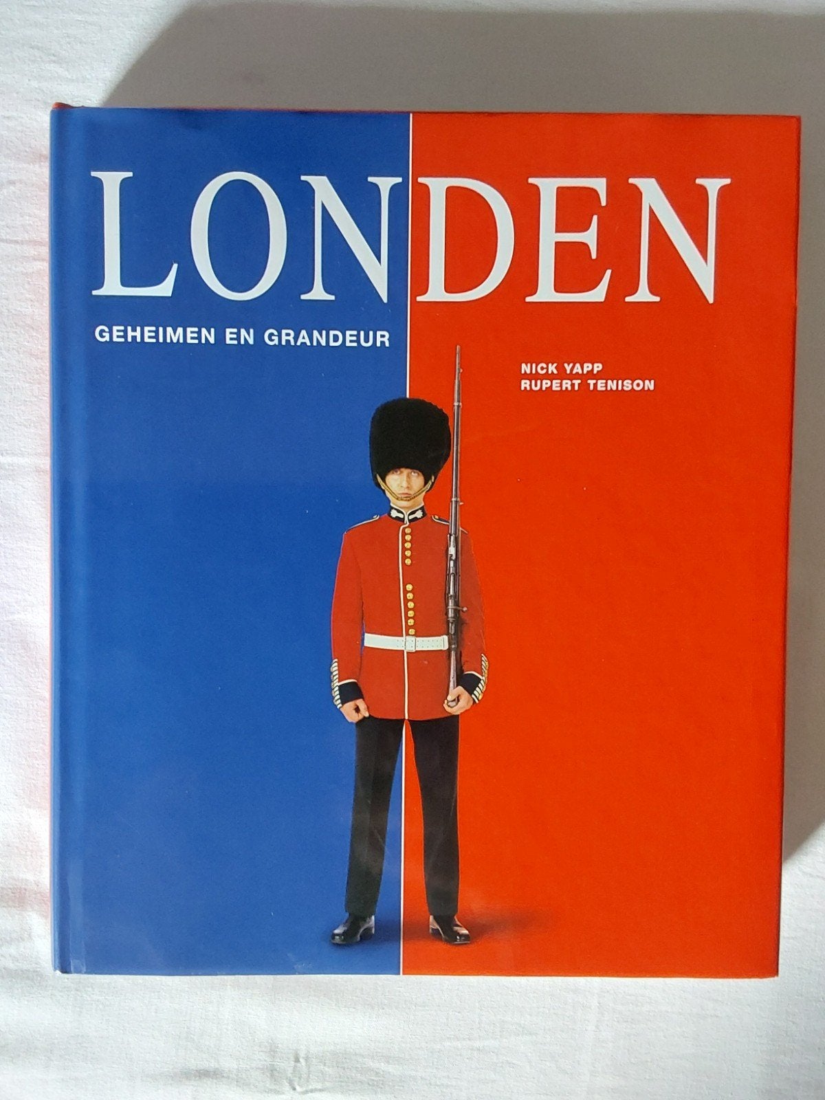 Londen: Geheimen en Grandeur - Reisgids, Boeken, Verzenden, Reisgids of -boek, Gelezen, Overige merken