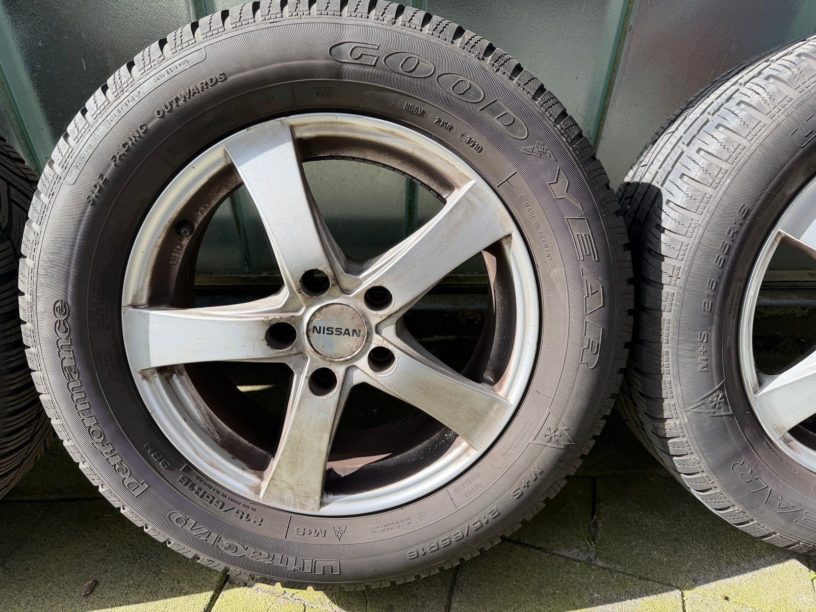 Nissan Qashqai Velgenset 215/60 R16, Auto-onderdelen, Banden en Velgen, Ophalen, 16 inch, Banden en Velgen, Winterbanden