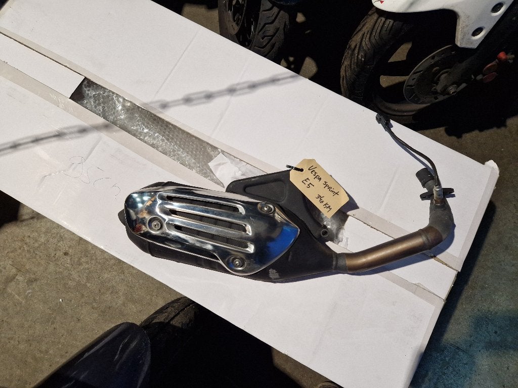 Uitlaat afkomstig van Vespa Sprint euro 5 met 340km I-get e5, Fietsen en Brommers, Ophalen, Gebruikt, Uitlaat, Vespa