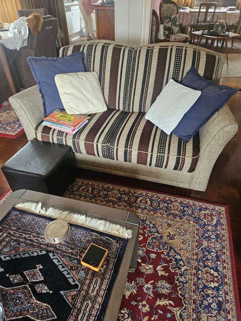 Comfortabele zithoek met gestreepte kussens, Ophalen, Zo goed als nieuw, 75 tot 100 cm, Stof