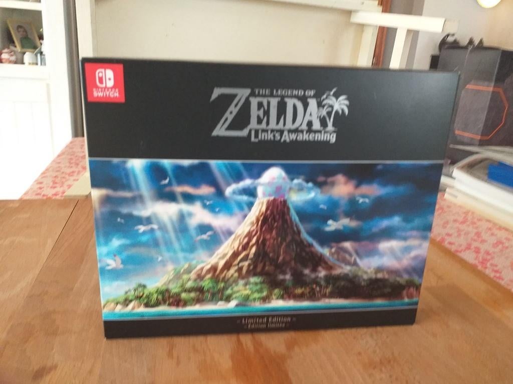 The Legend of Zelda Link's Awakening Limited Edition Switch, Spelcomputers en Games, Games | Nintendo Switch, Ophalen, Overige genres