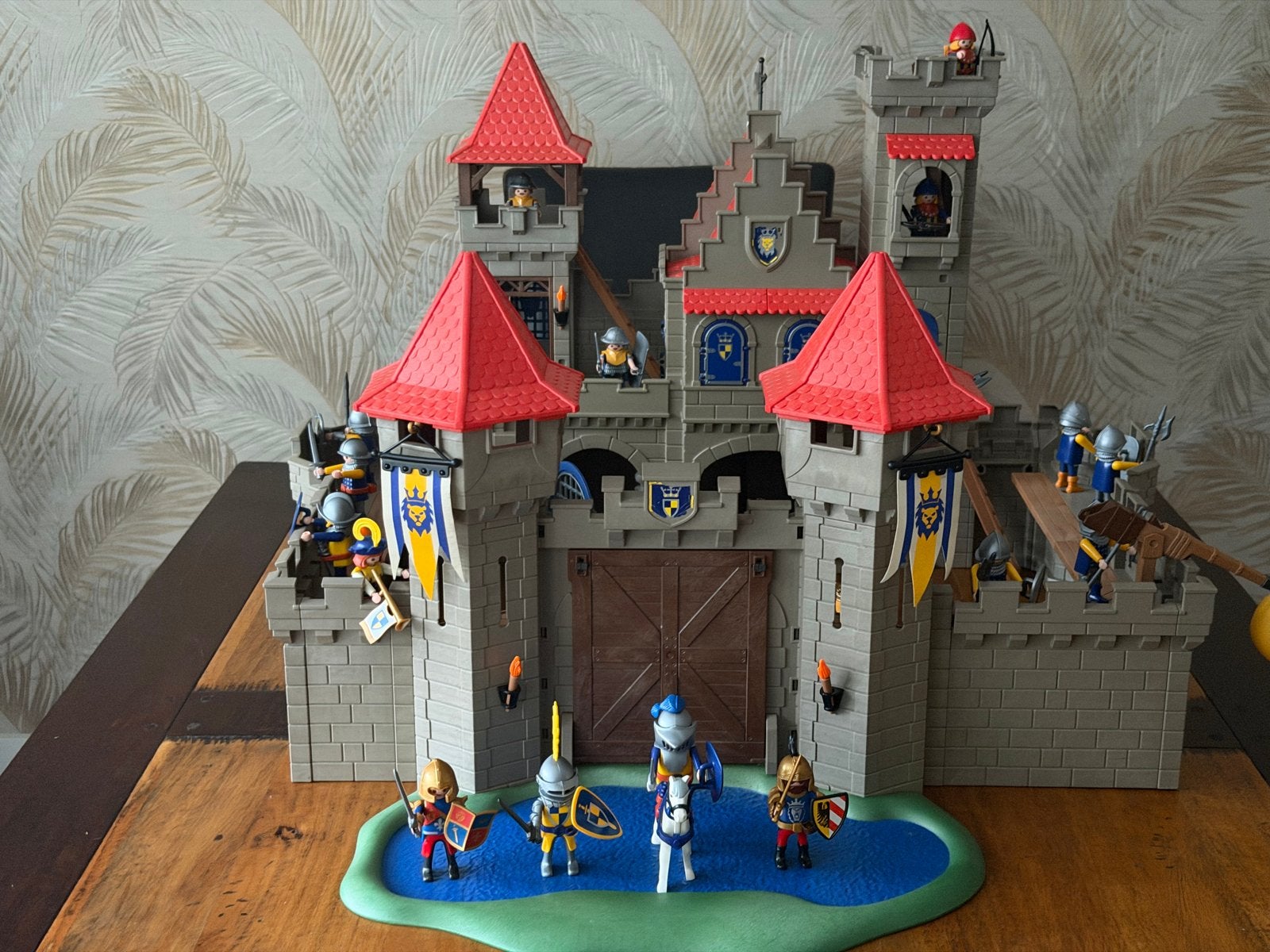 Playmobil Ridderkasteel met veel ridders en accessoires, Ophalen, Gebruikt, Jongen of Meisje