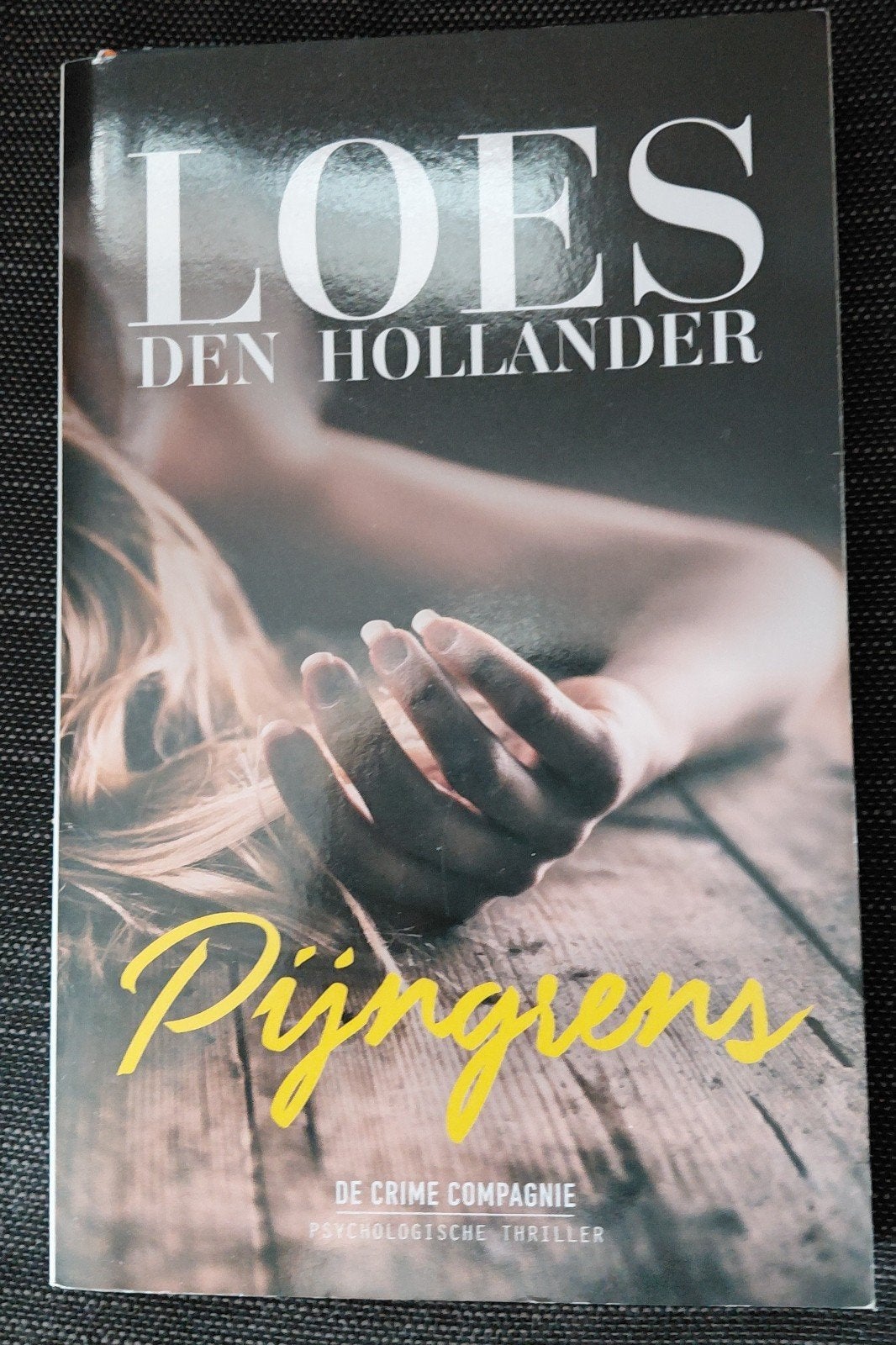 Loes den Hollander - Dwaalspoor, Boeken, Ophalen of Verzenden, Zo goed als nieuw, Loes den Hollander