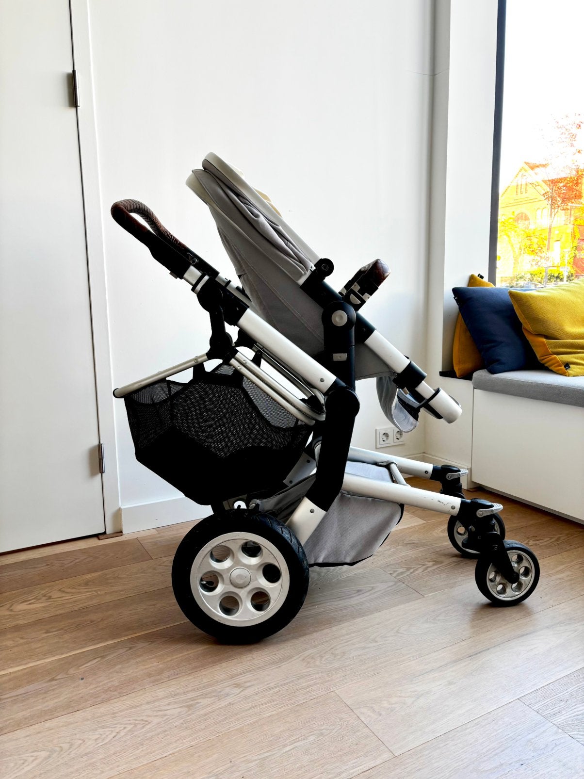 Joolz kinderwagen zilver/ grijs met paraplu en grote mand, Ophalen, Kinderwagen, Overige merken, Gebruikt