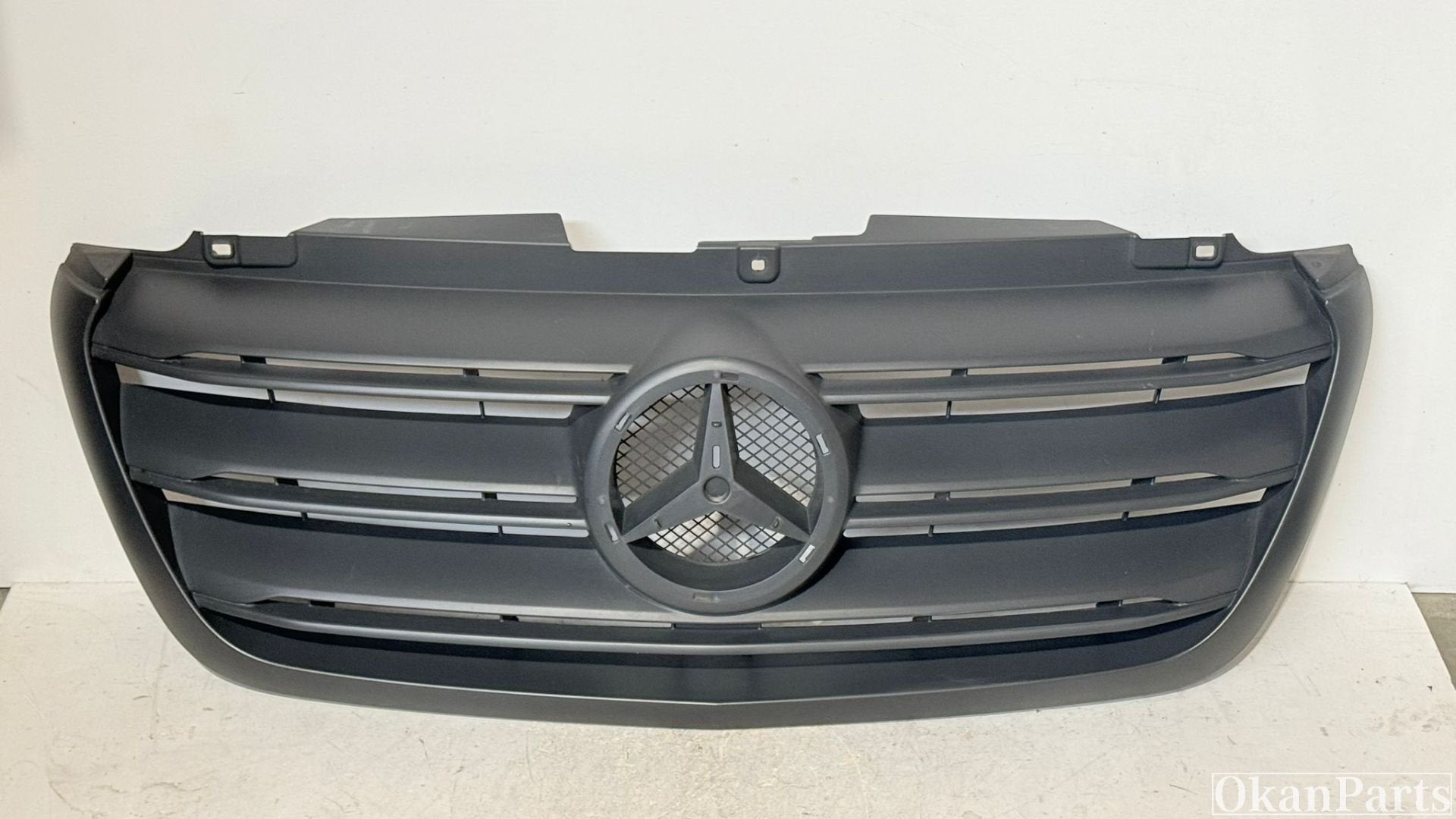 Mercedes-Benz Sprinter W907 W910 Grille A9108852600, Info@fabrikant.eu, Ophalen of Verzenden, Fabrikant BV, Gebruikt