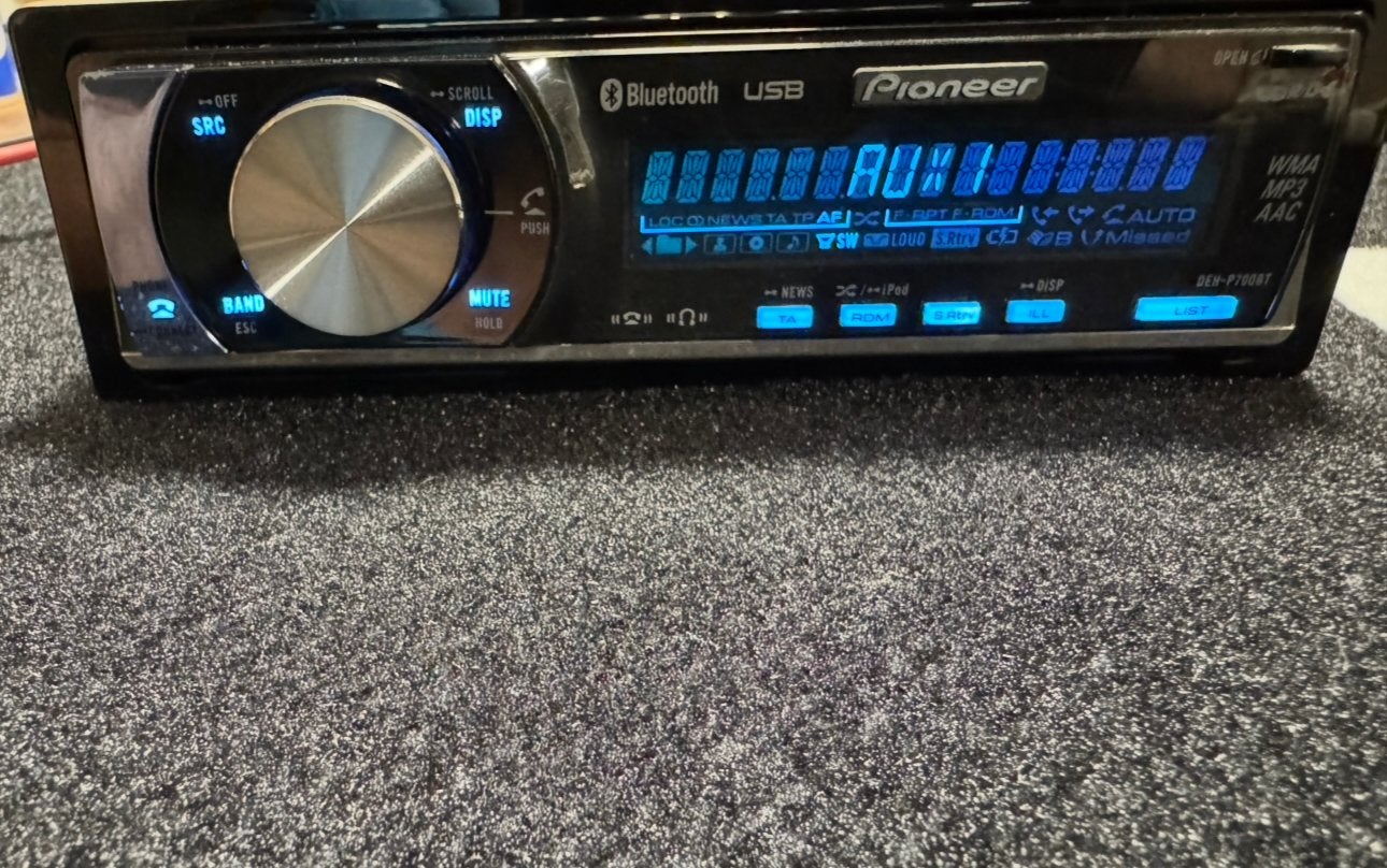 Pioneer DEH-P700BT Autoradio met Bluetooth en USB, Ophalen of Verzenden, Zo goed als nieuw