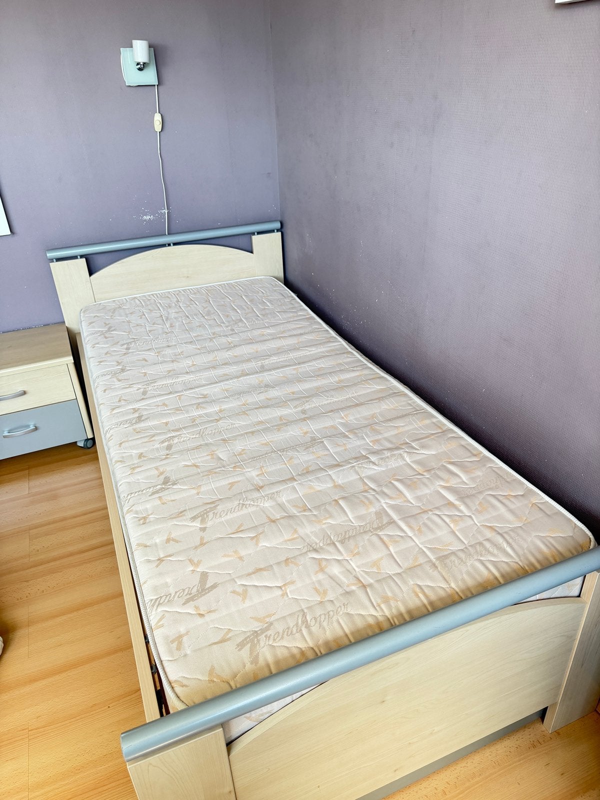 Complete kinderslaapkamer | Bed + nachtkastje + kledingkast, Kinderen en Baby's, Kinderkamer | Complete kinderkamers, Ophalen