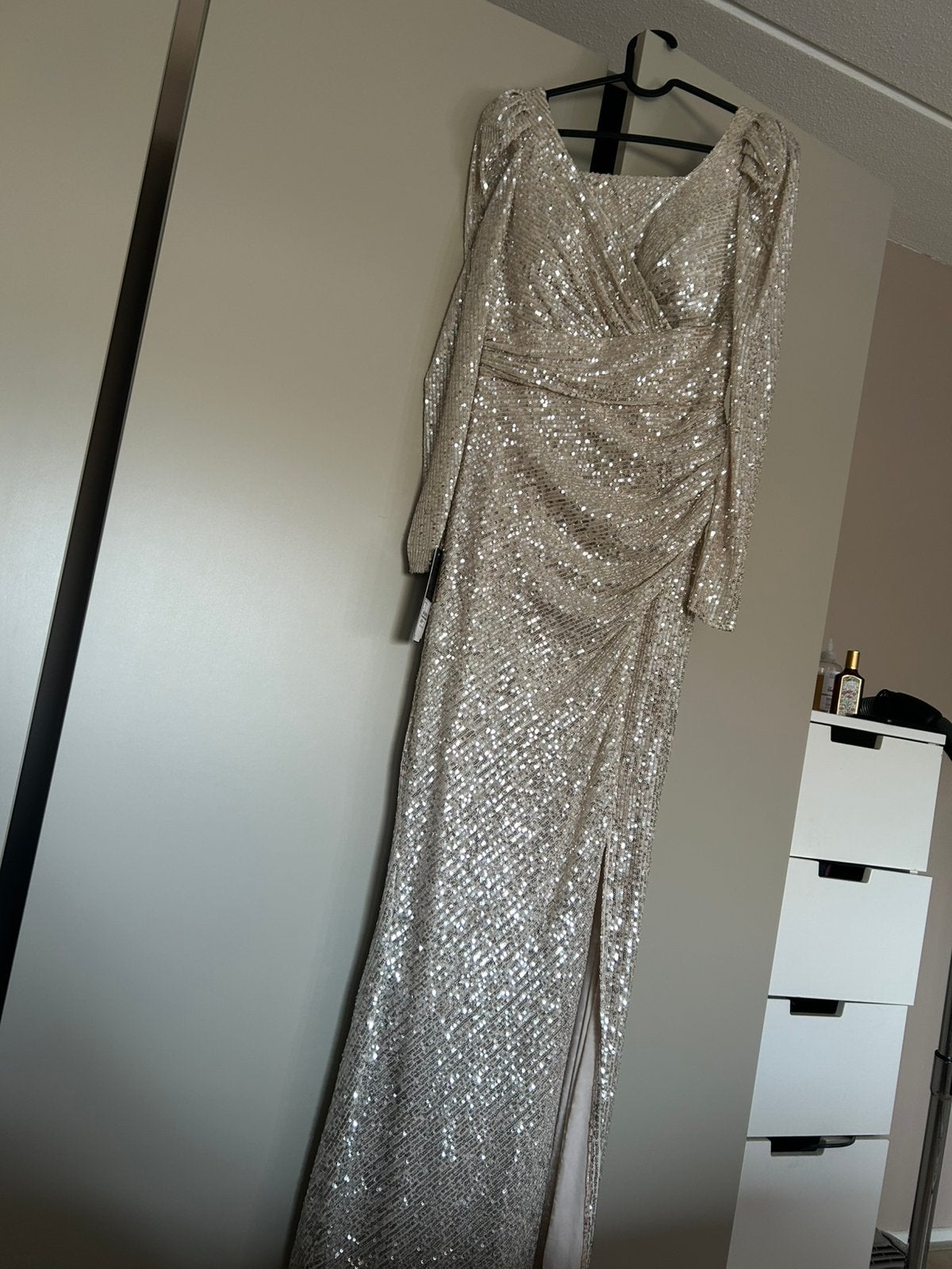 Avond jurk beige, Kleding | Dames, Beige, Nieuw, Ophalen of Verzenden, Maat 34 (XS) of kleiner