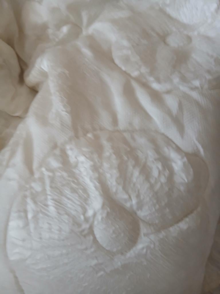 Witte Bedsprei met Patroon 2 stuks, Gebruikt, Beige, Tweepersoons, Ophalen of Verzenden