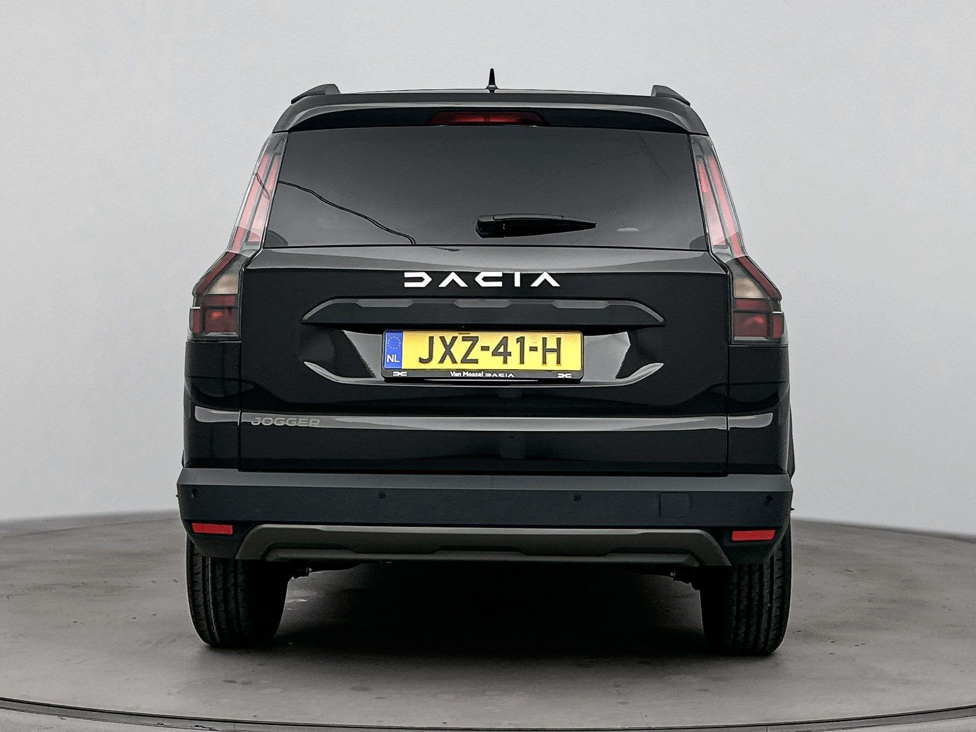 Dacia Jogger 1.0 TCe Expression 7 persoons. 110PK | Climate, Voorwielaandrijving, Stof, Euro 6, 7 stoelen