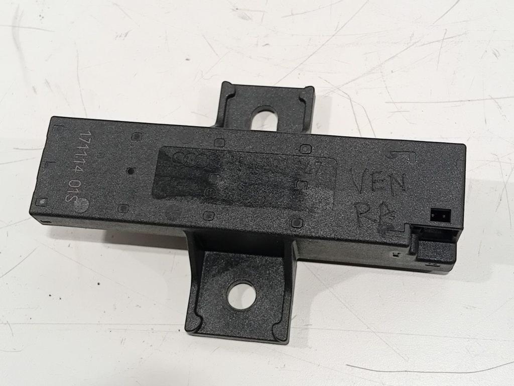 Antenne Audi SQ5, Auto diversen, Autoradio's, Ophalen of Verzenden, Van der Ven Autorecycling B.V., Onderdelen@venauto.nl, Ettenseweg 76, 4706 PB Roosendaal, The Netherlands