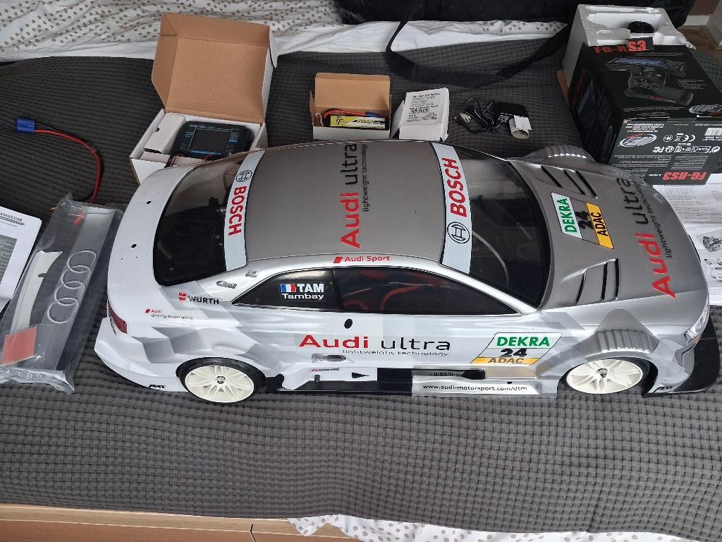 Rc auto audi 1.5, Hobby en Vrije tijd, Modelbouw | Radiografisch | Auto's, Zo goed als nieuw, Auto onroad, RTR (Ready to Run)