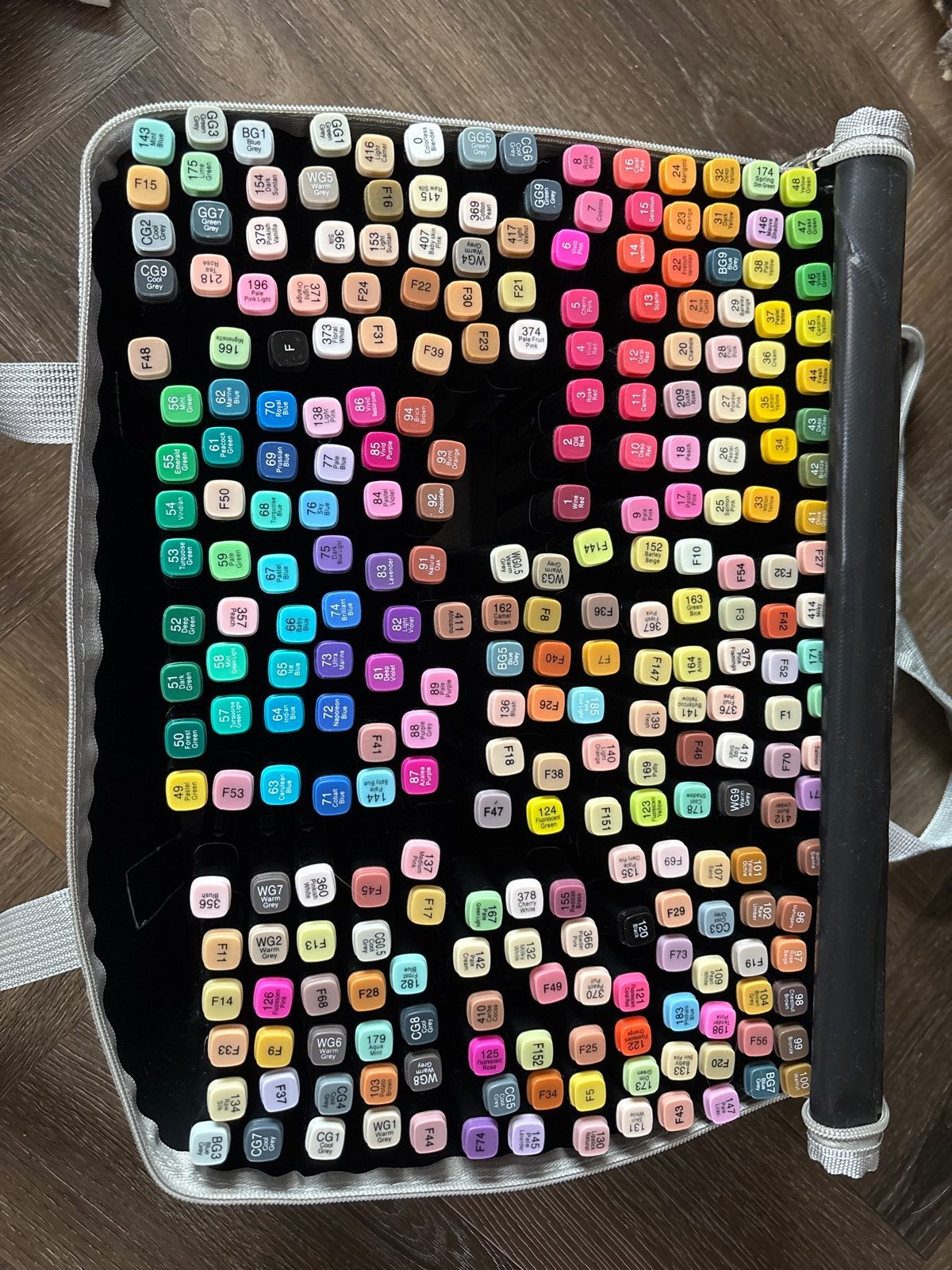 Chotune 262 Kleuren Stiften Set in Draagtas, Hobby en Vrije tijd, Ophalen of Verzenden, Zo goed als nieuw, Potlood of Stift