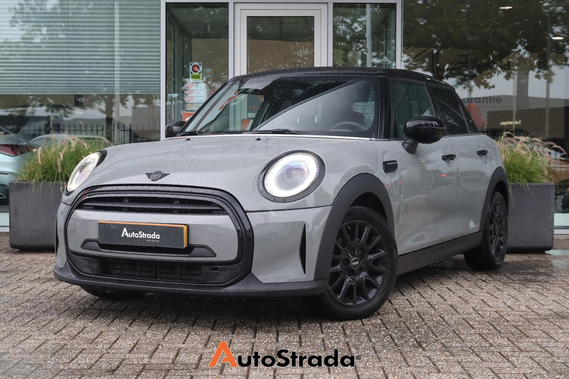 Mini Mini 5-Deurs (f55) 1.5 Cooper 136pk | Navi | LED | DAB, 136 pk, Gebruikt, Met garantie (alle), Leder en Stof