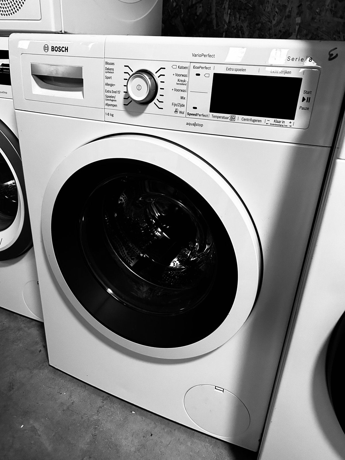 Bosch Serie 8 VarioPerfect Wasmachine 9 kg, Witgoed en Apparatuur, Ophalen, Q, Refurbished, 1600 toeren of meer