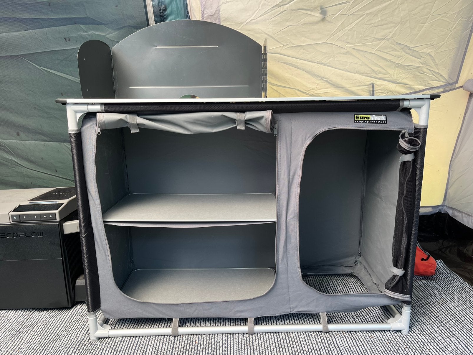 Eurotrail aluminium campingkast incl draagtas DIRECT OPHALEN, Ophalen, Zo goed als nieuw, Campingkast
