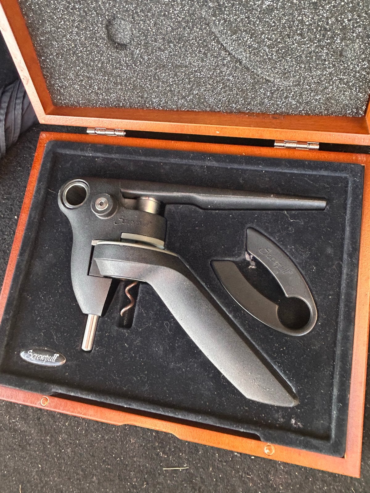 Screwpull kurkentrekker set in houten kist, Ophalen, Overige typen, Zo goed als nieuw, Zwart