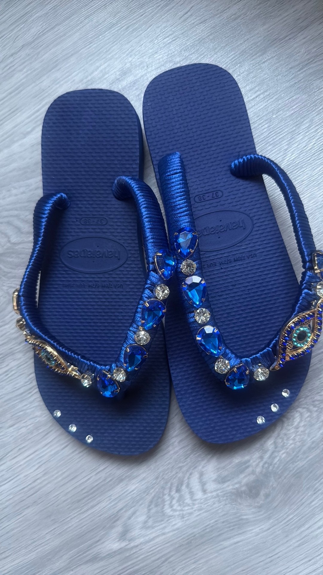 Splinternieuwe havaianas maat 37/38 koningsblauw evil eye, Ophalen of Verzenden, Zo goed als nieuw, Sneakers of Gympen