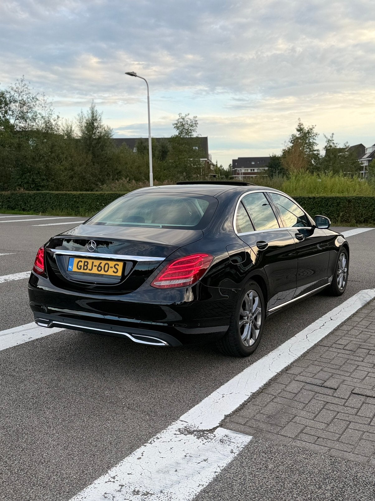 Mercedes-Benz C-Klasse C180 Automaat 2017 | Nieuwe  APK, Automaat, 1800 kg, Zwart, Leder en Stof