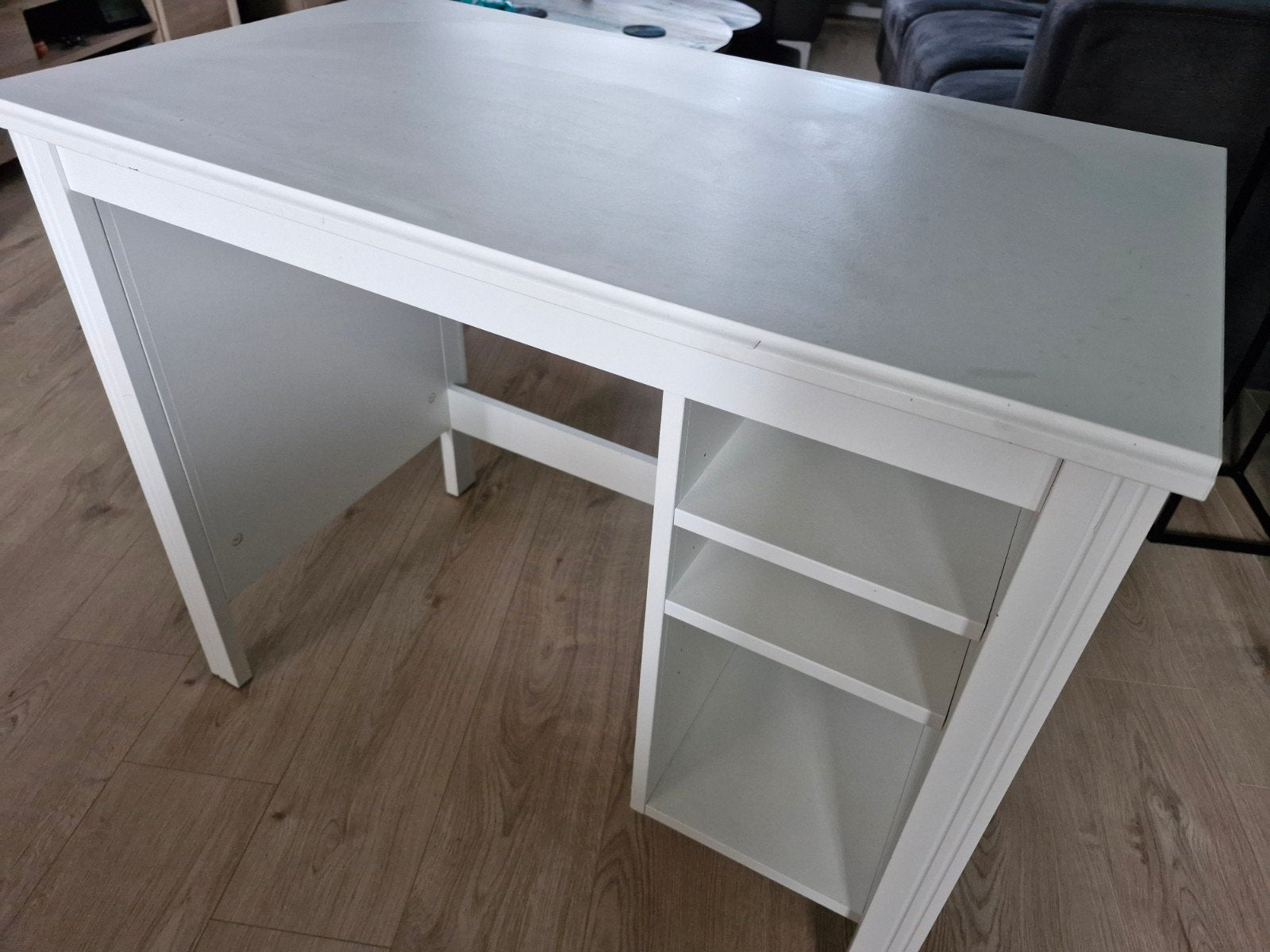Bureautje, gratis op te halen., Huis en Inrichting, Ophalen, Gebruikt, Wit