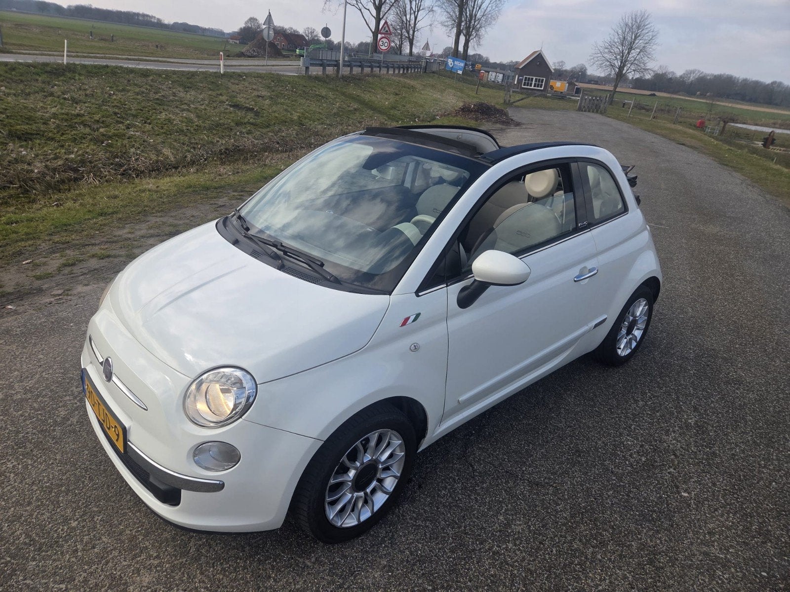 Fiat 500 1.2 CABRIO 2012 Wit, Auto's, 4 cilinders, Leder en Stof, Wit, Origineel Nederlands