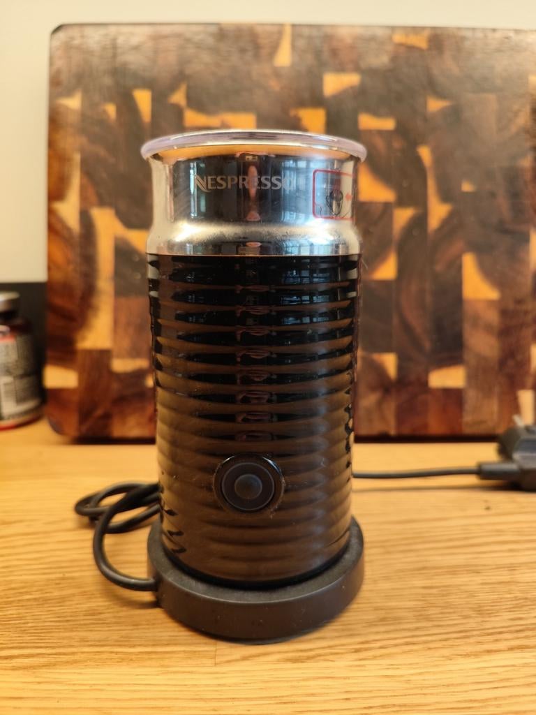 Nespresso Aeroccino 3 Melkopschuimer - Zwart, Ophalen of Verzenden, Zo goed als nieuw, Elektrische melkopschuimer