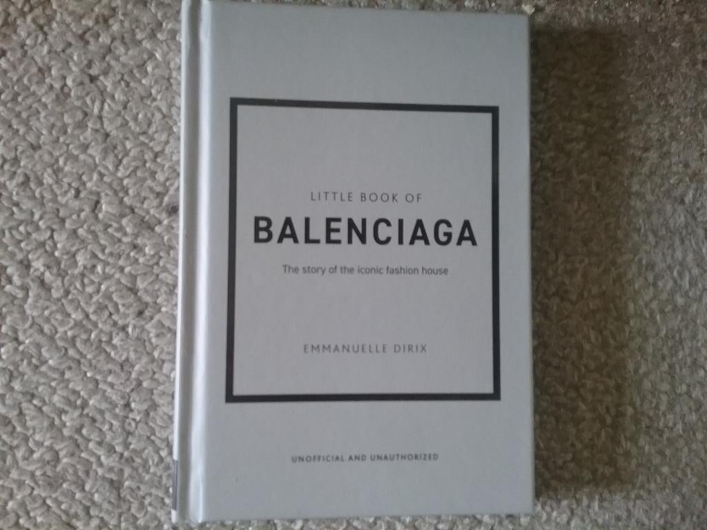 Little book of Balenciaga - iconic fashion house (2022), Ophalen of Verzenden, Zo goed als nieuw, Couturiers