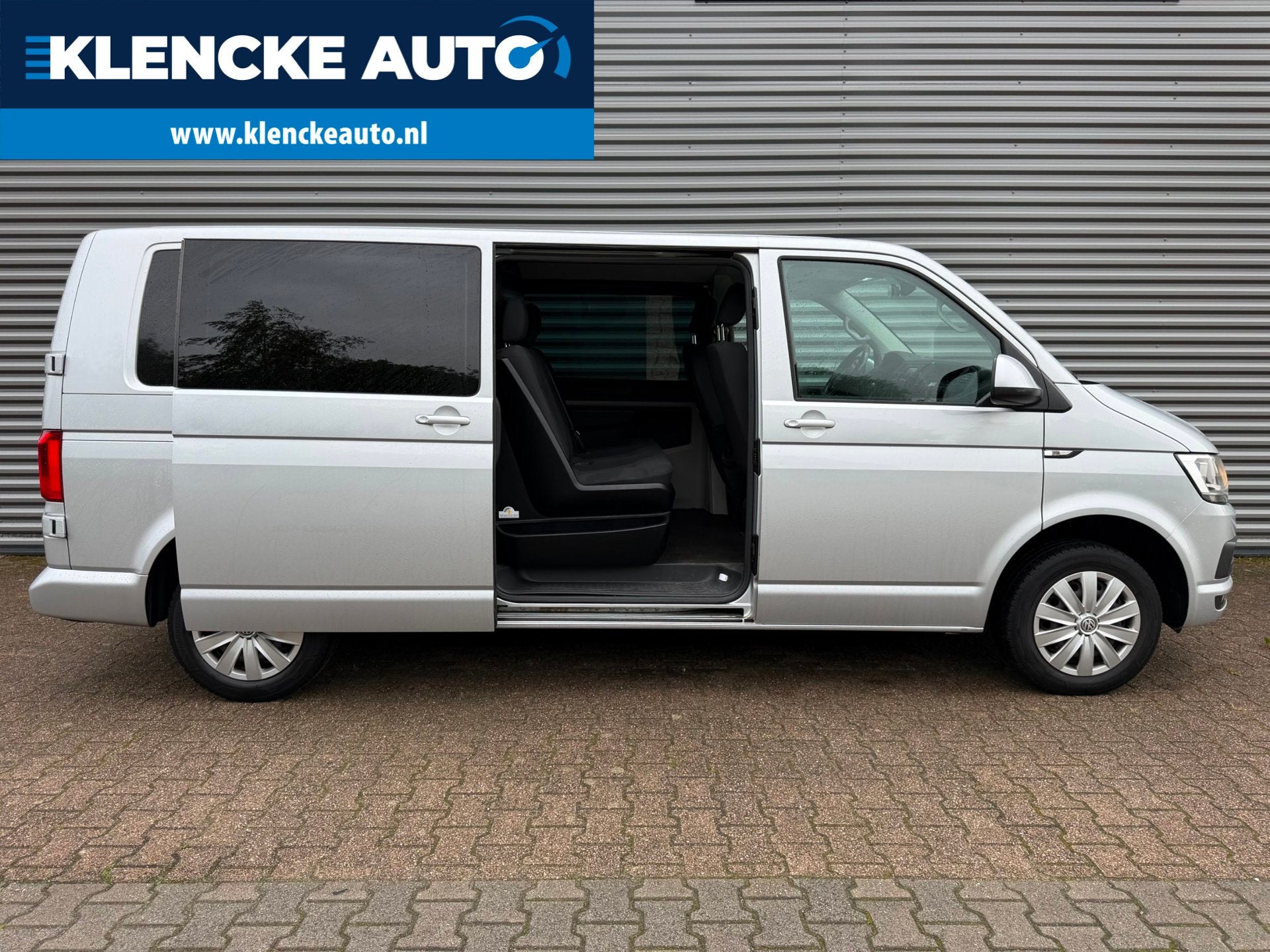 Volkswagen Transporter 2.0 TDI L2H1 DC Highline 218.538km Au, Auto's, Dealer onderhouden, Stof, Gebruikt, Euro 6