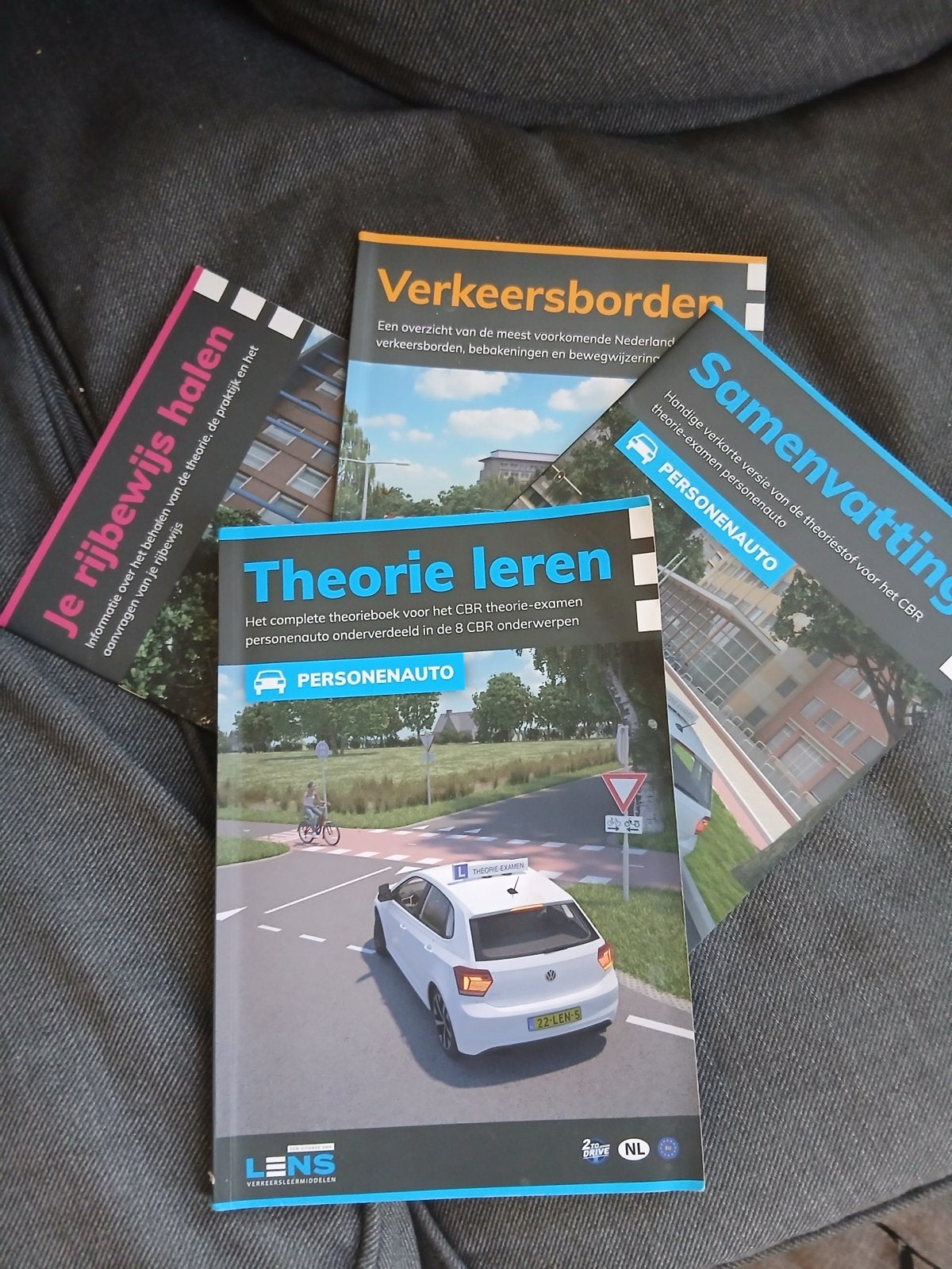 Complete set voor je theorie Rijbewijs B !, Ophalen of Verzenden, Alpha, Zo goed als nieuw, Niet van toepassing