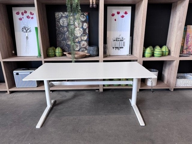 Verstelbaar bureau met slinger, witte - 100€/st, Huis en Inrichting, Gebruikt, Metaal, Ophalen of Verzenden, Computerbureau