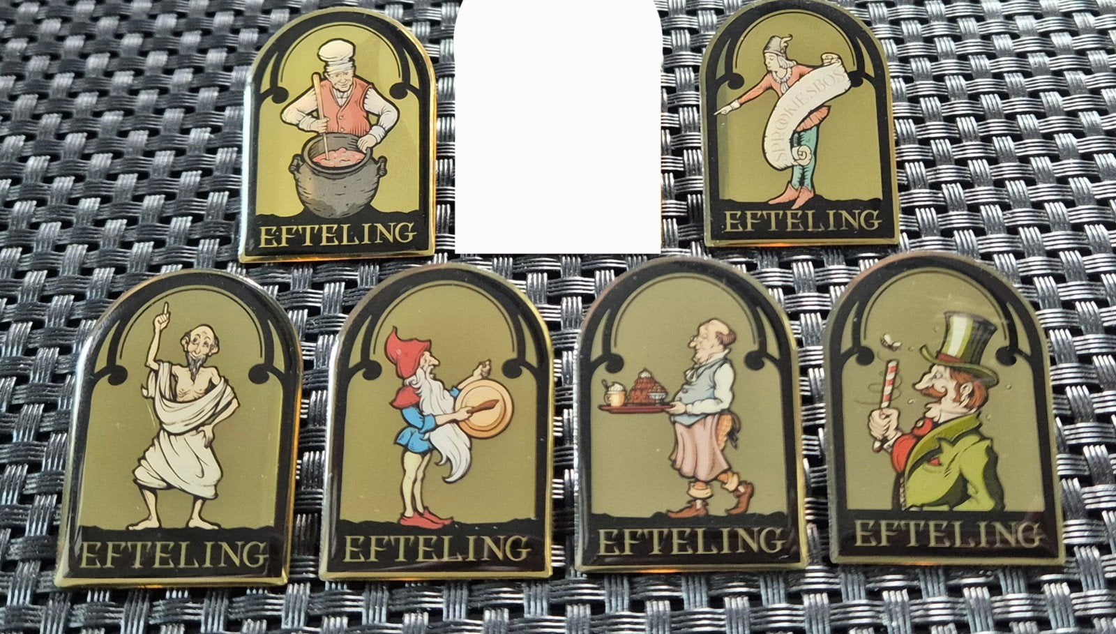 Efteling pins set - Smidjesserie divers, Verzamelen, Ophalen of Verzenden, Zo goed als nieuw, Button of Speldje