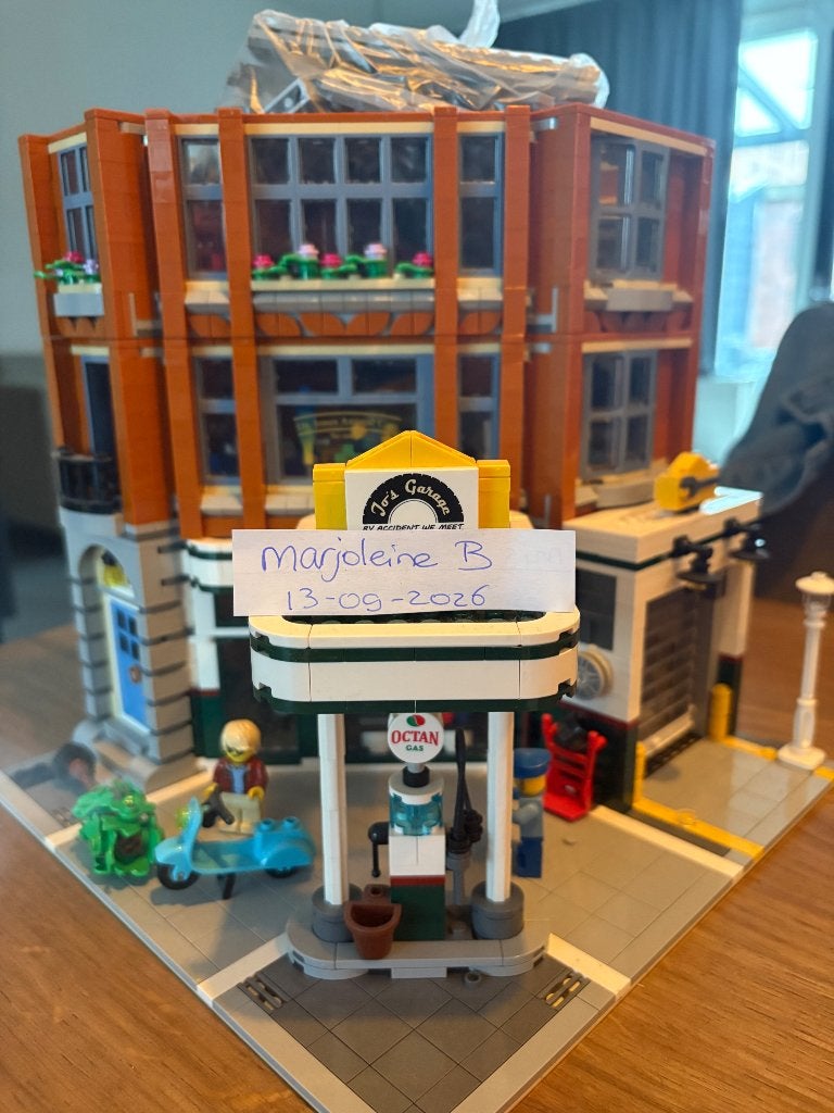 Lego Corner garage 10264, Kinderen en Baby's, Ophalen, Lego, Zo goed als nieuw, Compleet