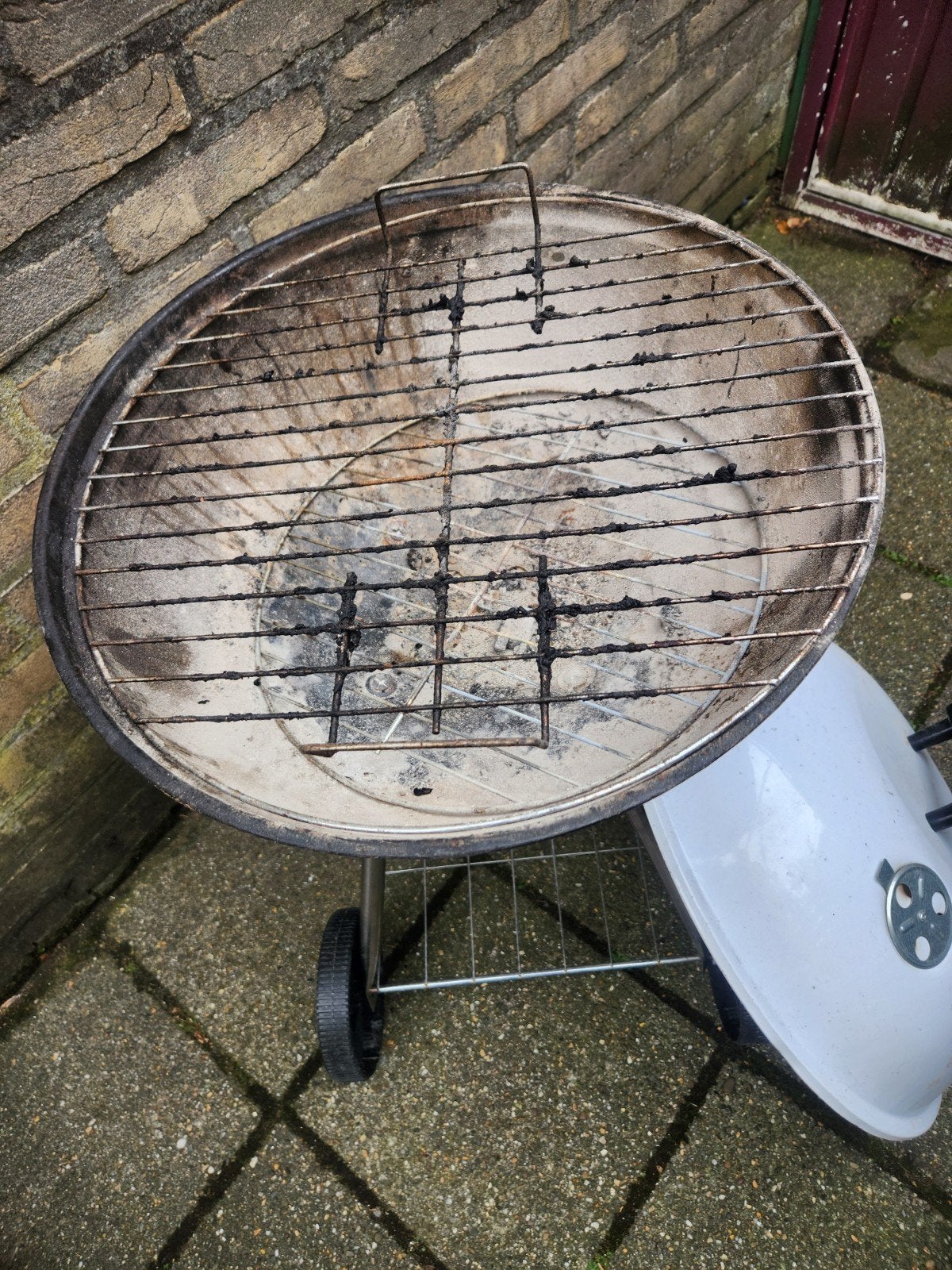 Houtskoolbarbecue, Ophalen, Gebruikt, Onbekend