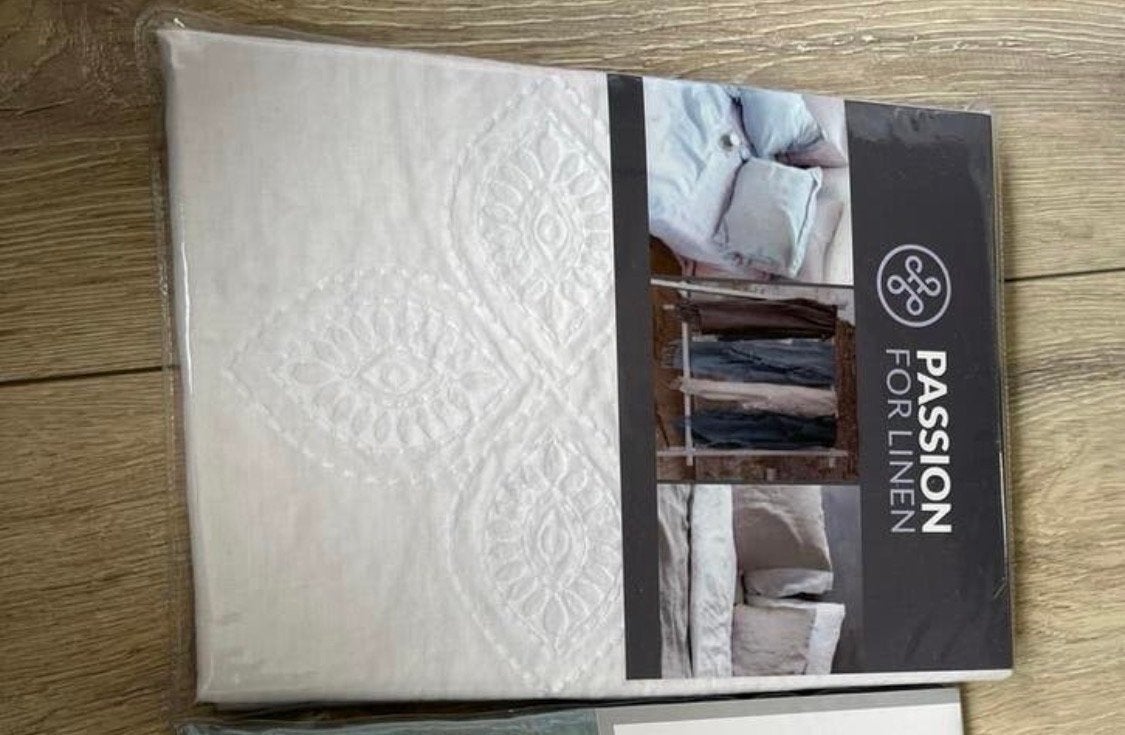 Witte kussensloop Passion for Linen, Overige merken, Jongetje of Meisje, Nieuw, Ophalen of Verzenden
